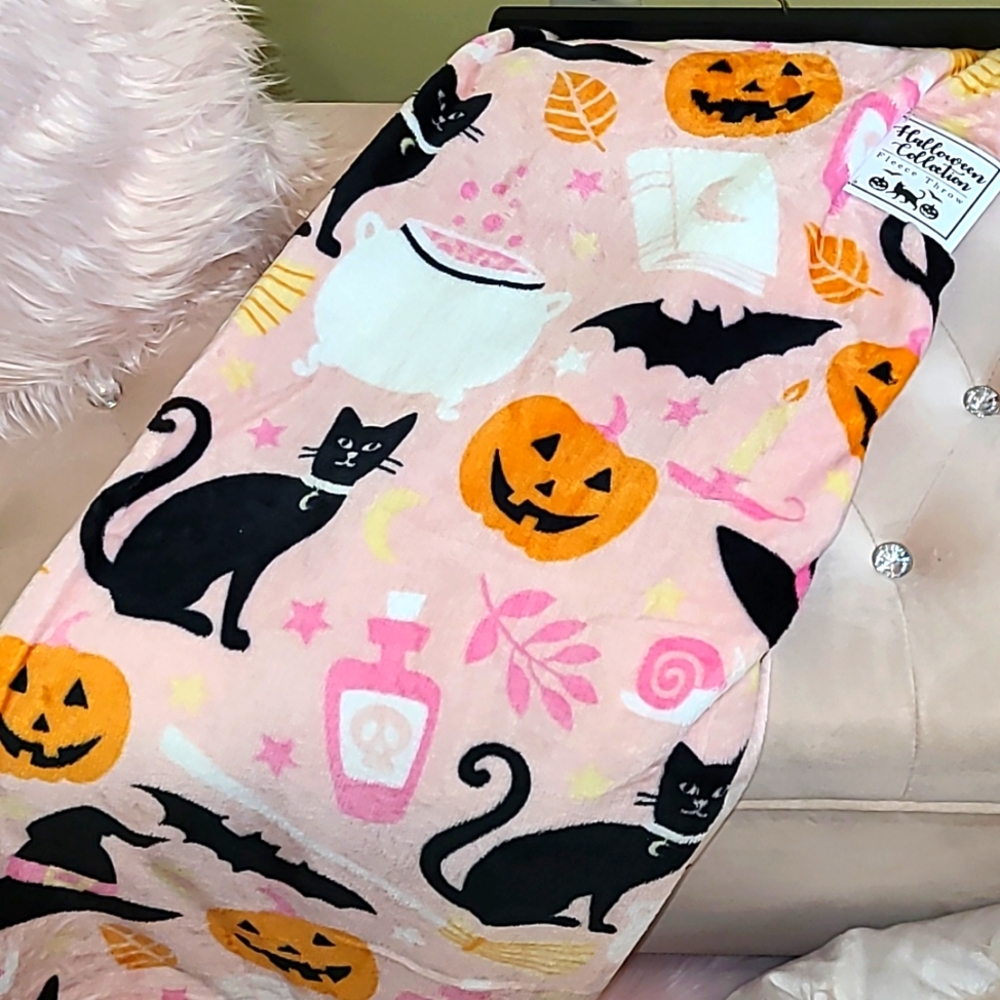 Pink halloween throw blanket